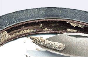 Failure of an auxiliary lip